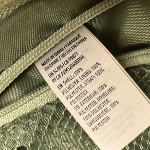 NWT American Eagle Army Green Canvas crossbody bungee strap women’s bag travel - Picture 7 of 12